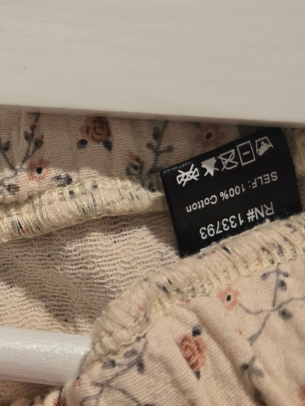 POL Floral Pants with Patches and Ruffle Details in Natural/Pink NWOT - Picture 7 of 7